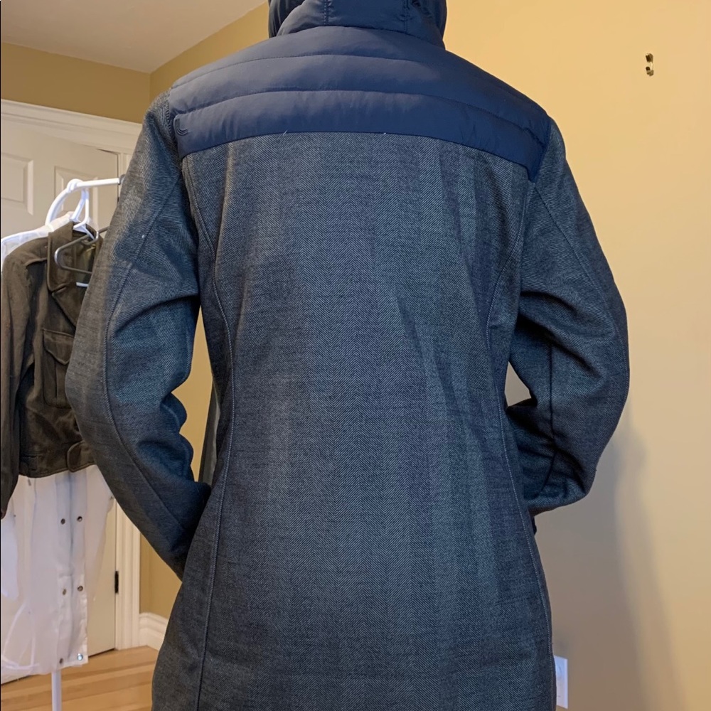 Lolë winter jacket - Picture 3 of 4